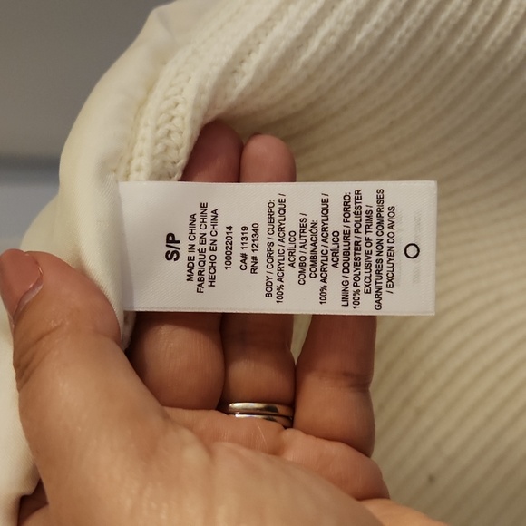 White faux fur vest - Picture 7 of 8